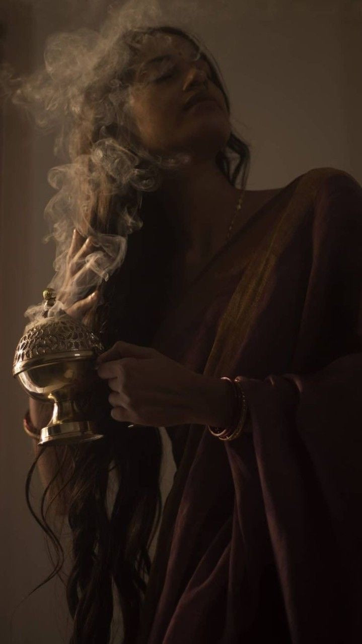 Die Magie von Oud Muattar Bakhoor: Luxusduft für dein Zuhause