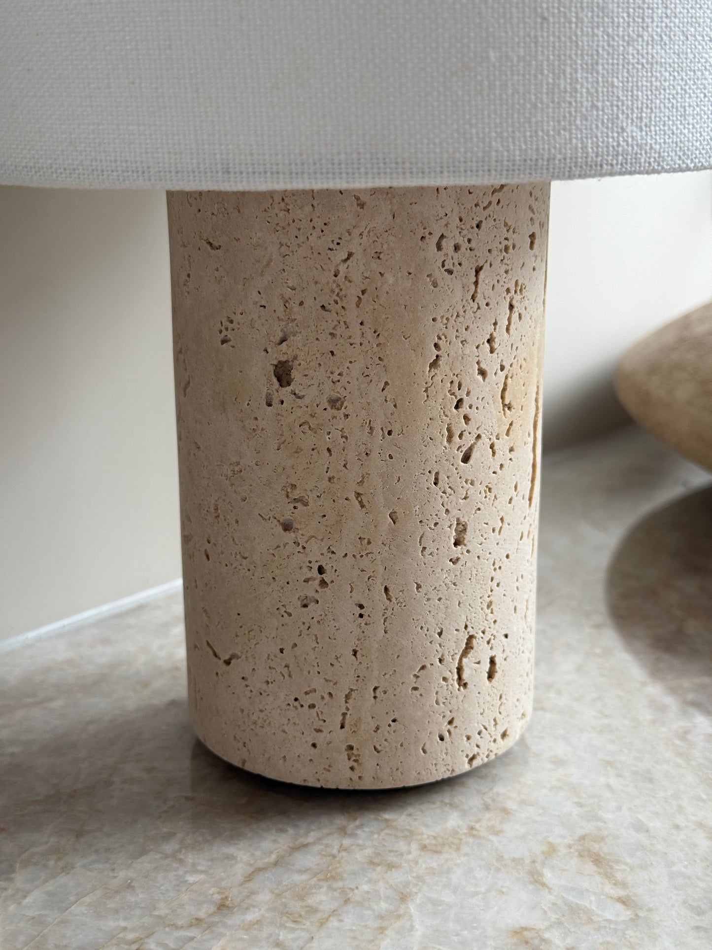 Tischlampe | NOOR Travertin